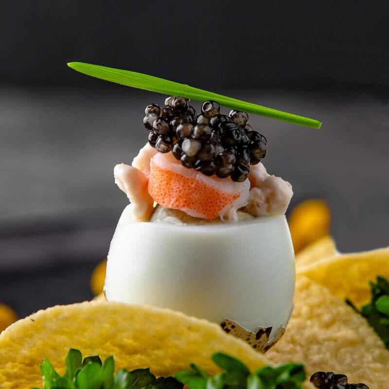 Beluga Kaviar auf Wachteleier - Gourmet Delikatesse